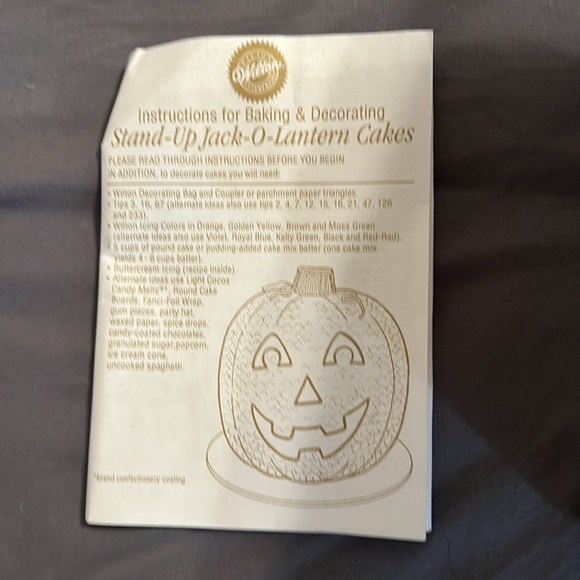 NIB Vintage Wilton Halloween Cake Pan 3D Stand Up Pumpkin Head - Picture 6 of 7
